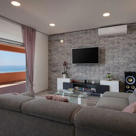 Luxury Nora * Podstrana