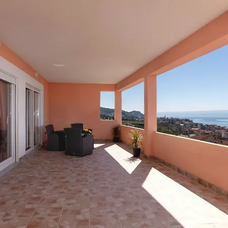 Apartment Luxury Nora *