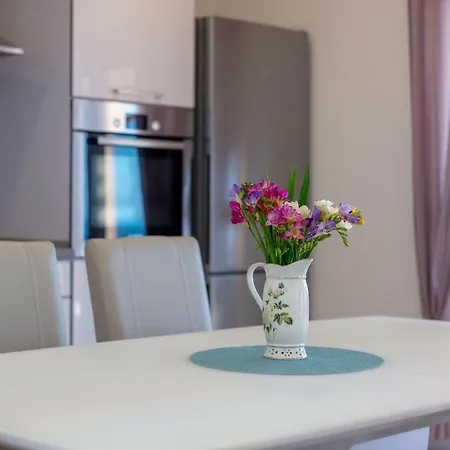 Apartment Luxury Nora *